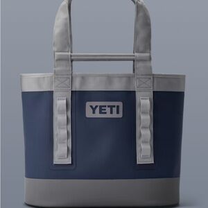 NWT, YETI Carryall 35 Tote Bag